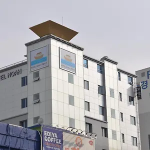 Noah Hotel